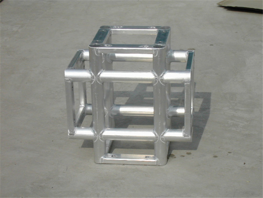 China Bolt Aluminum Square Truss Four Way Corner 300x300 mm Fast Installation supplier