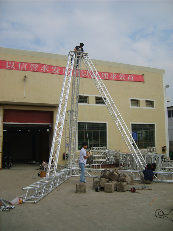 Top Quality Performance Aluminum Spigot Truss Line Array Stands 3mm