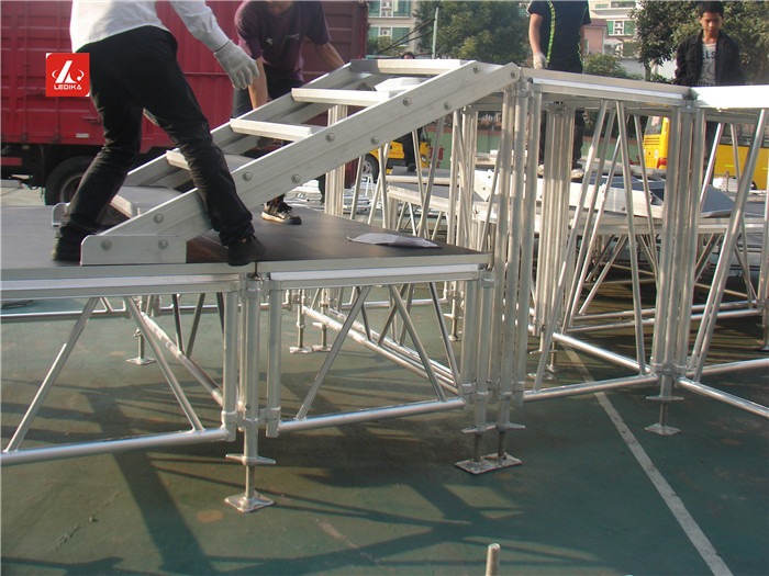 Height Adjustable Aluminum Stage Platform / Stage Riser Strong Frame 0.4 - 1.8M