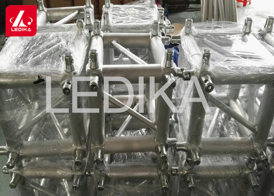 Silver Aluminum Truss Parts Segment Corners 2 - 6 Way Truss Connection Corner