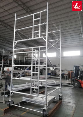 3.5M Mobile Aluminum Scaffolding Tower Working Bench Outside